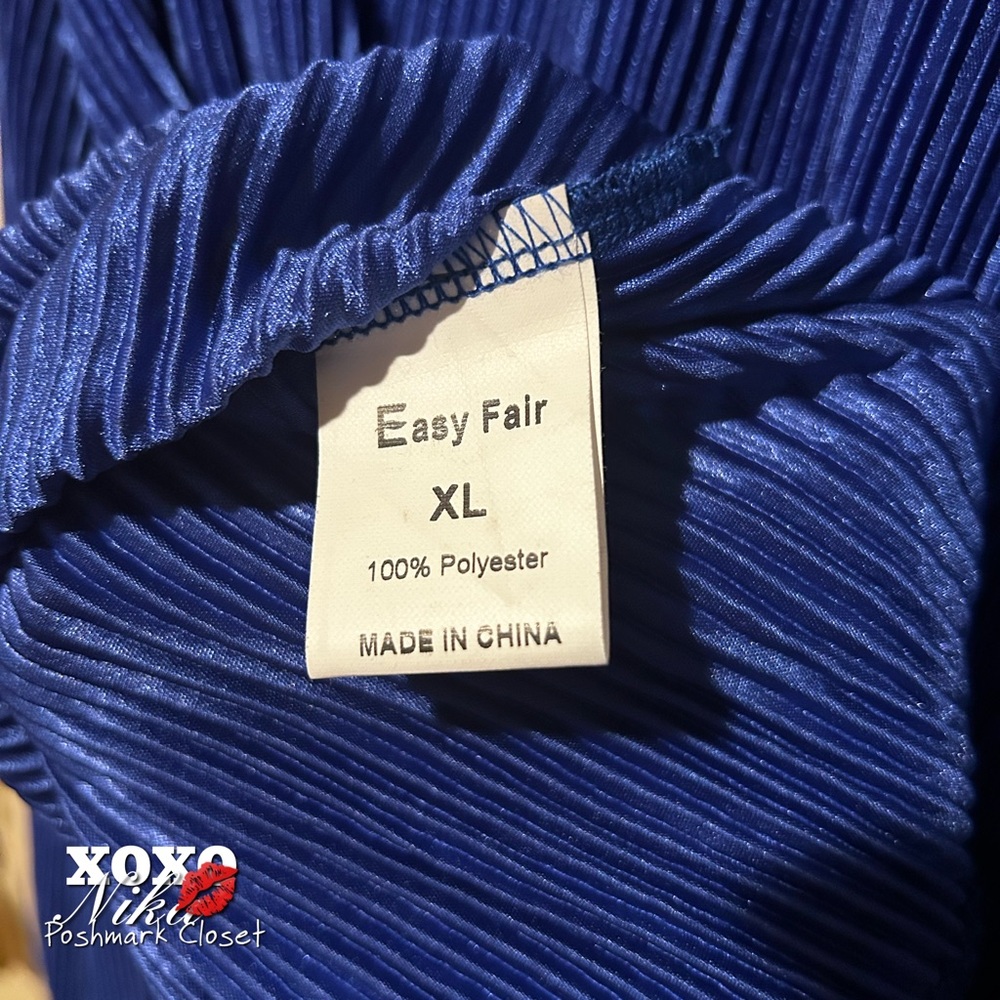 💙Beautiful Blue Blouse💙 - Picture 5 of 5